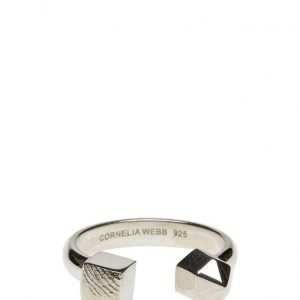 Cornelia Webb Charmed Open Ring Small Classic sormus