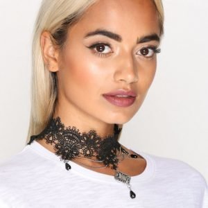 Nly Accessories Lace Drape Choker Kaulakoru Hopea