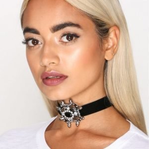 Nly Accessories Wow Choker Kaulakoru Hopea / Musta